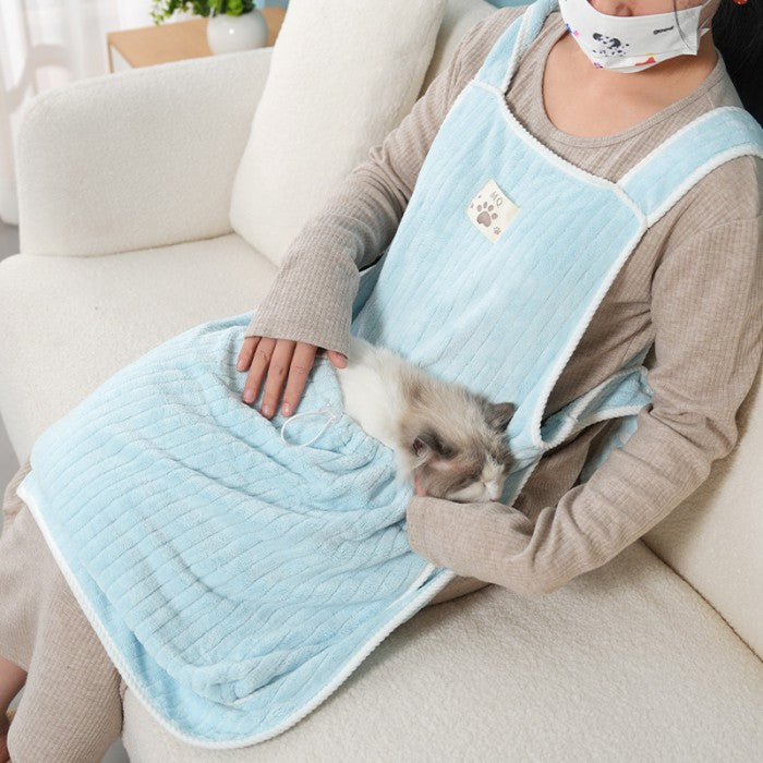 猫用ペット 抱っこエプロン 飼い主服 防粘毛カバー ペット猫寝袋 抜け毛防止 ふわふわ 猫用ペット 猫用ハーネス 小型犬エプロン猫用カンガルー ハーネス 猫を胸に抱くエプロン カンガルーポケット 猫が爪を切るとき 傷防止 調節可能 猫おくるみ 多機能 屋内屋外旅行用
