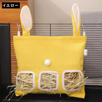 チモシー入れ 牧草袋 牧草BOX 牧草入れ うさぎ 吊り下げ式 バッグ うさぎ チモシー入れ うさぎ 大容量 省スペース 散らからない 小動物用食器 牧草フィーダー ウサギ用品 3つの窓 布タイプ 取り付け簡単 ケージ固定 ウサギ用品 静音性3穴設計 グリーン イエロー ブルー