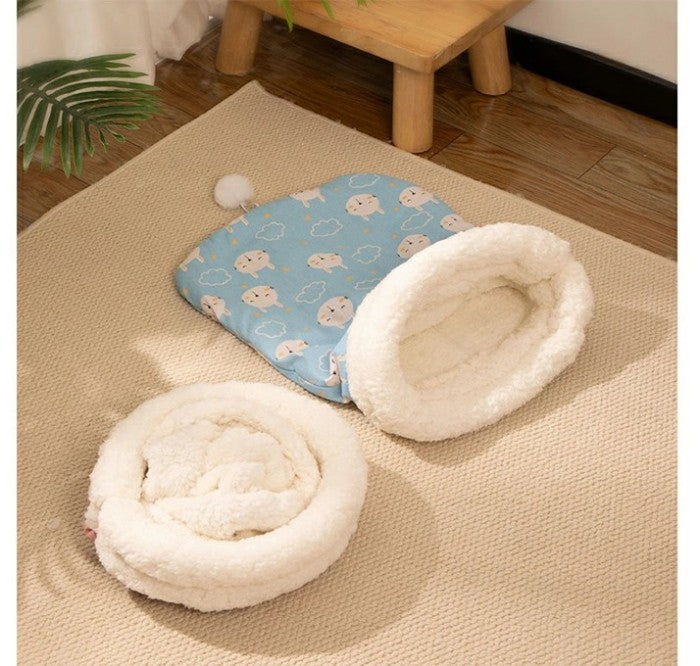 犬ベッド 猫ベッド 犬 猫 ペット用品 ペットベッド 布団付き 半密閉式 冬用 中型犬用ハウス 猫寝袋 猫用 犬用 寒さ対策 小型犬用 あったか寝袋 ふわふわ 寝ぶくろ ふとん 保温 暖かい 防寒マット 洞窟寝袋 裏起毛 保温防寒 洗える ペット寝袋 保温防寒