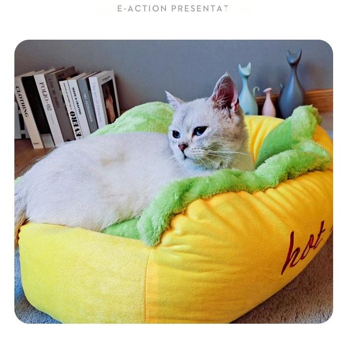 ペットベッド ホットドッグ 猫 小型犬 小動物 ベッド 猫ベッド 滑り止め 洗える 中敷き付き 柔らか もこもこ ふわふわ あったか 面白い 可愛い HOT DOG 保温布団 にゃんこハウス 寒さ対策 室内用 ペット用品 秋 冬