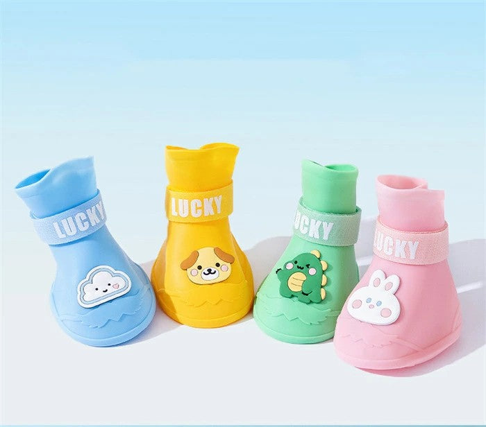 犬 レインブーツ 犬の靴 シリコン ドッグブーツ 犬 靴 雨 防水 犬用レインブーツ 犬用靴 小型犬 軽量 柔らかい 犬用シューズ 中型犬 雨の日 靴 肉球保護 滑り止め 汚れ防止 通気性 ドッグシューズ ドッグくつ 愛犬のお散歩用 介護 梅雨対策 ペット用靴 プレゼント オシャレ